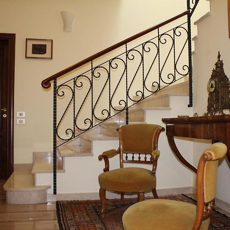 Bed and Breakfast Tres Chic Чивитанова-Марке Экстерьер фото