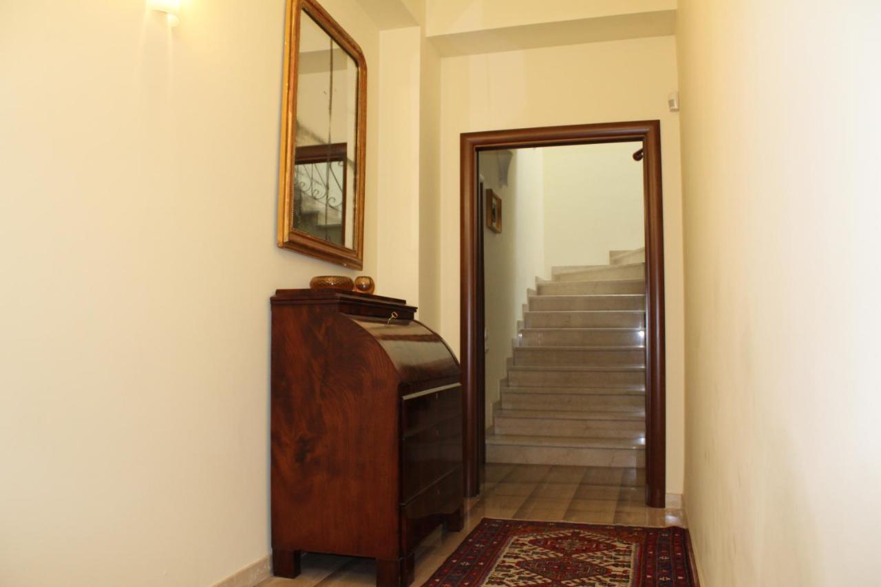 Bed and Breakfast Tres Chic Чивитанова-Марке Экстерьер фото