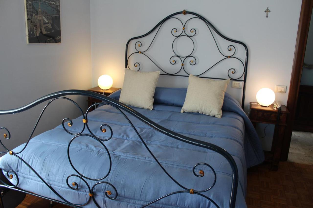 Bed and Breakfast Tres Chic Чивитанова-Марке Экстерьер фото