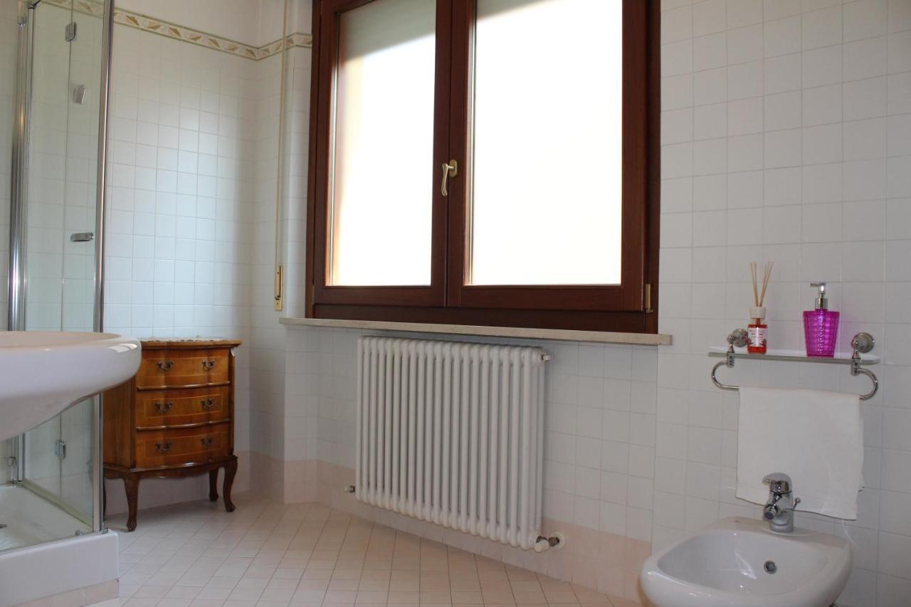 Bed and Breakfast Tres Chic Чивитанова-Марке Экстерьер фото